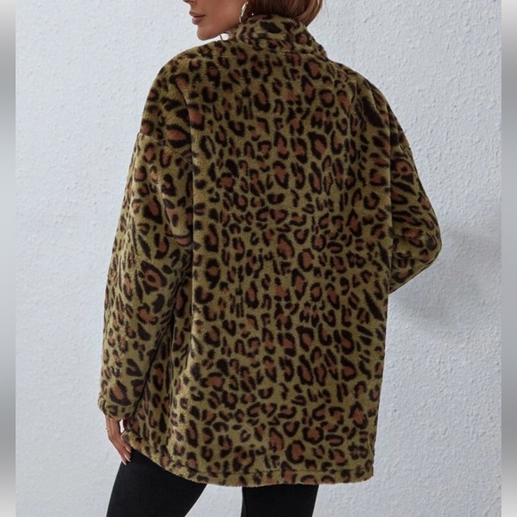 Leopard Pattern Coat - Picture 3 of 3